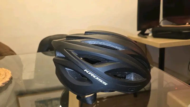 Casco de ciclismo negro Kross con visera - 2