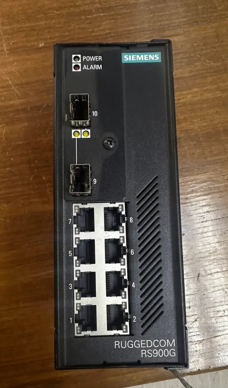Switch industrial Siemens Ruggedcom RS900G - 1