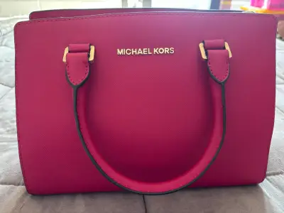 Bolso Michael Kors rojo elegante - miniatura 1