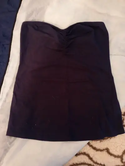 Polera negra con estampado de elefantes - miniatura 2