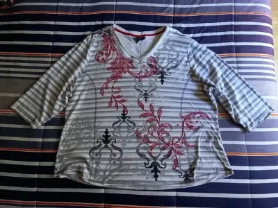 Lote de suéteres de mujer variados - miniatura 6