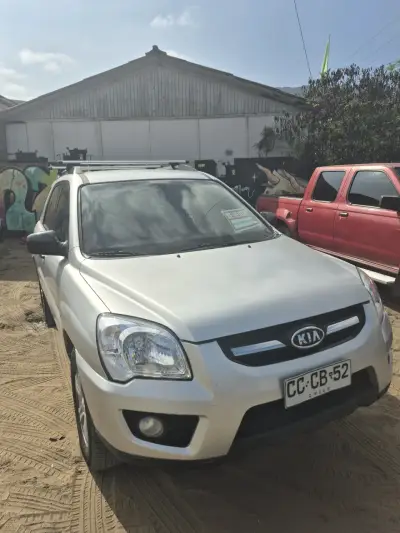 Kia SUV 2010 en buen estado - miniatura 1