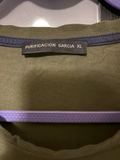 Polera verde oliva Purificación García XL - miniatura 2