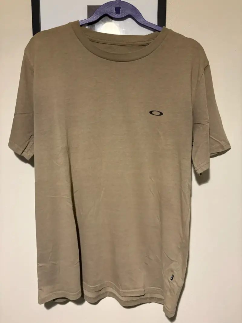Polera Oakley - 1