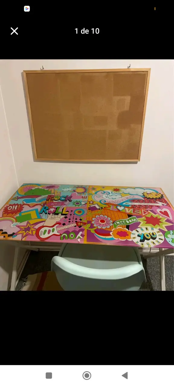 Escritorio juvenil con diseño colorido y silla - 1