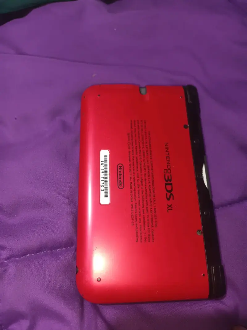 Consola Nintendo 3DS XL roja en buen estado - 2
