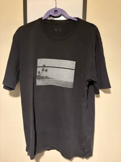 Polera negra froens - miniatura 1