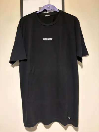 Polera negra Lomvok - miniatura 1