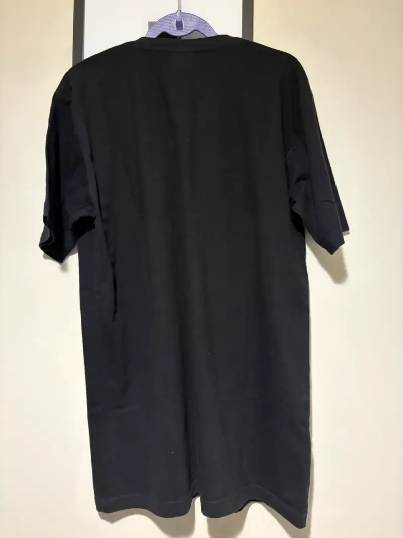 Polera negra Lomvok - 3