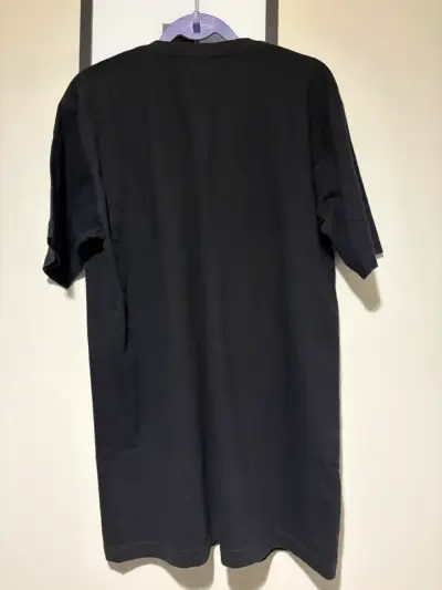 Polera negra Lomvok - miniatura 3