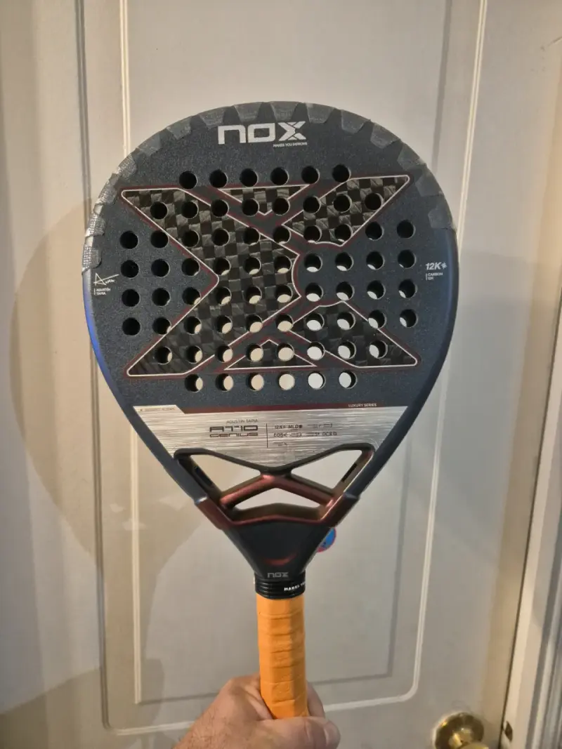 Pala de Pádel Nox AT10 12k 2025 mas paletero - 2