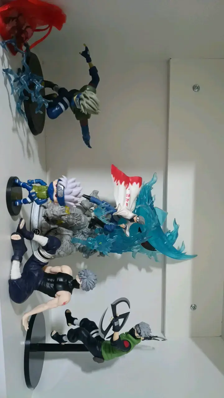 Colección de Figuras de Anime Variadas - 1