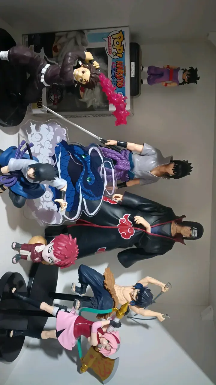 Colección de Figuras de Anime Variadas - 2