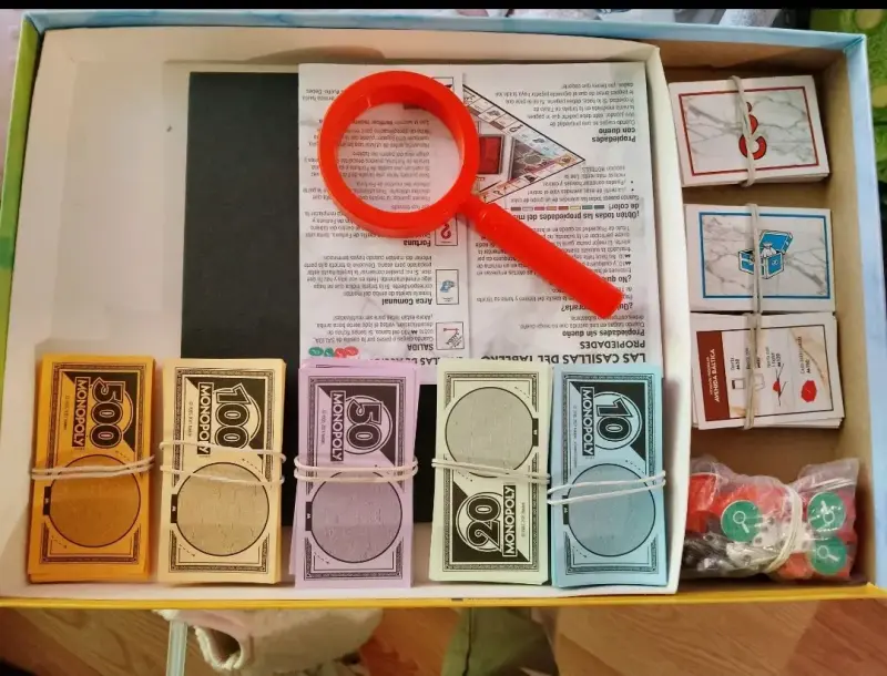 Juego de Mesa Monopoly Decodificador y Clue Hasbro - 2