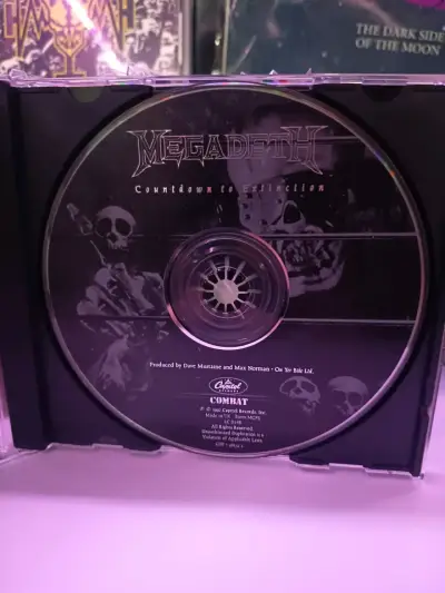 CD Megadeth Countdown to Extinction en buen estado - miniatura 3