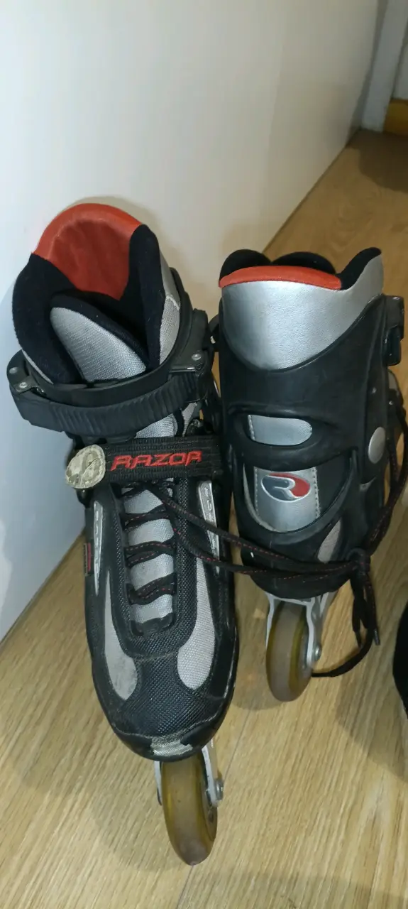 Patines en línea Razor con accesorios - 1