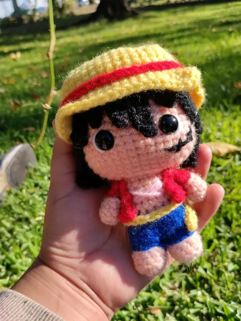 Amigurumi tejido a mano de luffy