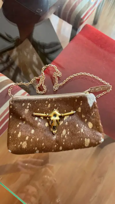 Cartera de cuero con diseño de calavera - miniatura 1
