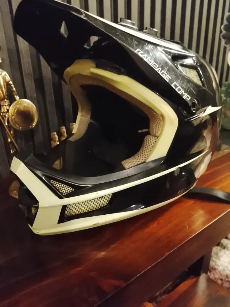 Casco Fox rampage - 3