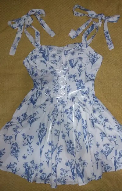Vestido corto floral blanco y azul Shein - miniatura 1