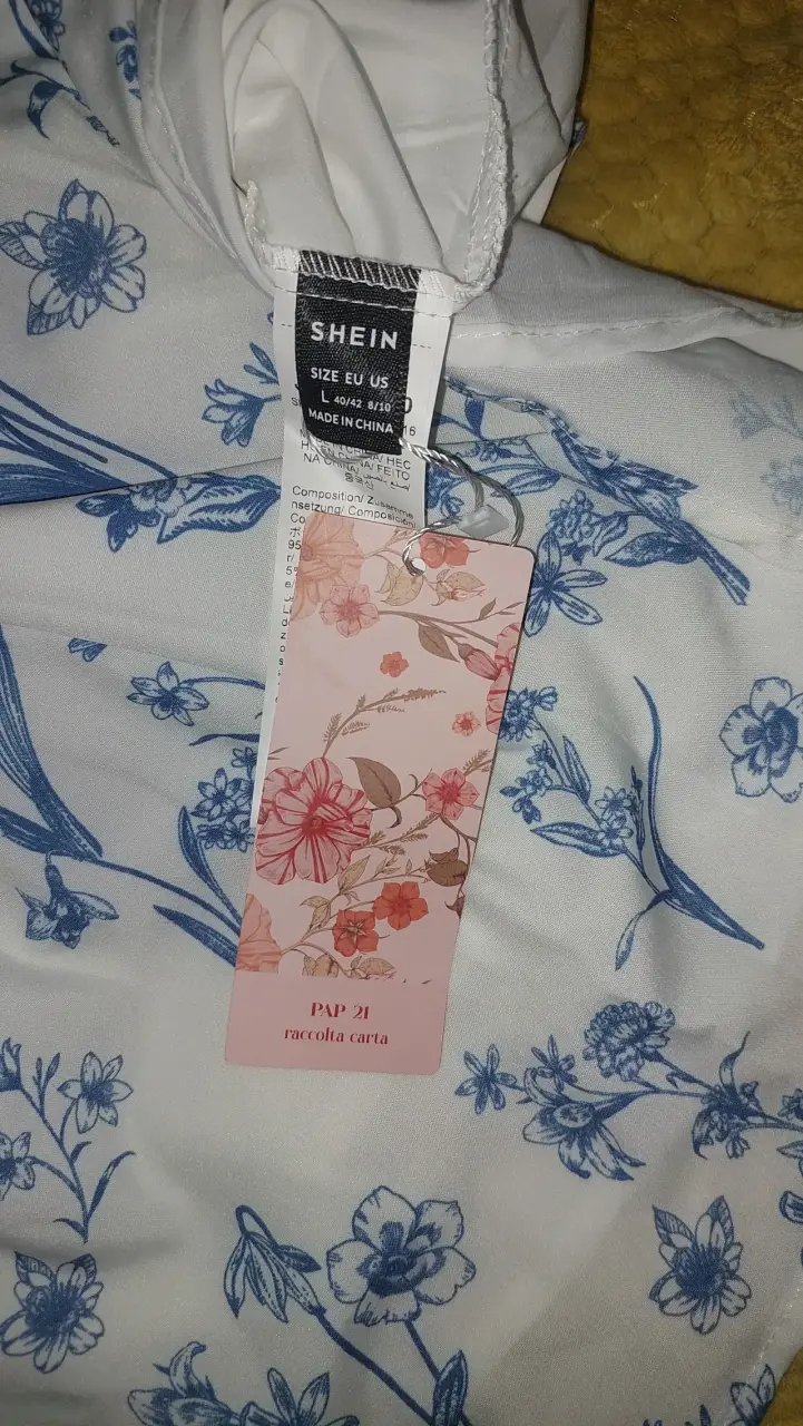 Vestido corto floral blanco y azul Shein - 3