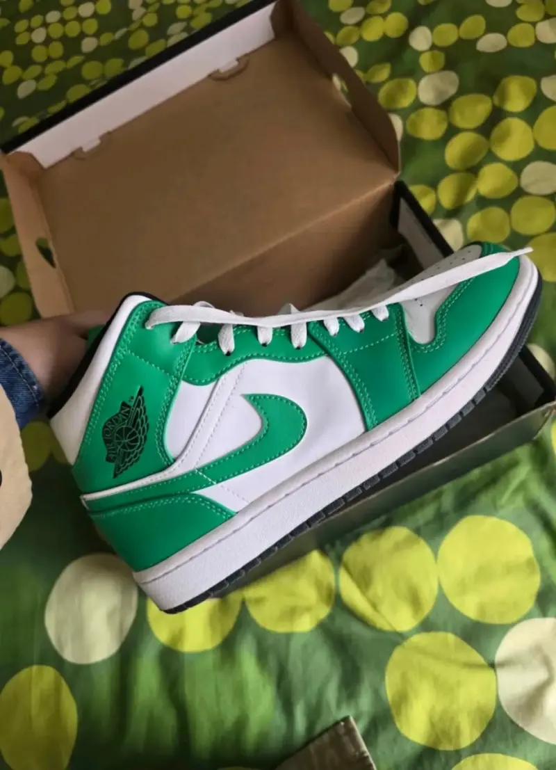 Zapatillas Nike Air Jordan verdes y blancas - 3