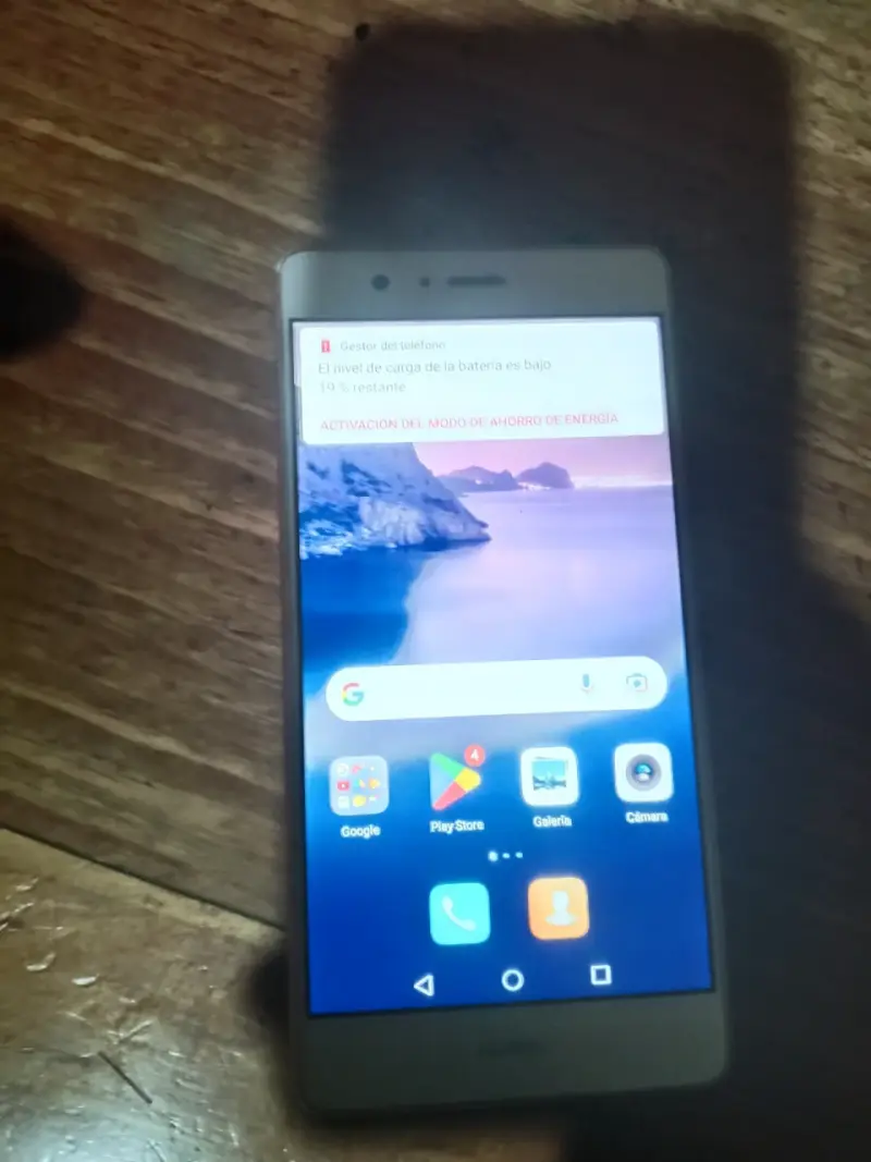 Smartphone Huawei con pantalla táctil - 2