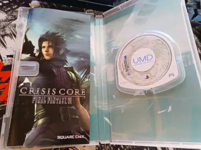 Juego PSP Crisis Core Final Fantasy VII - miniatura 3