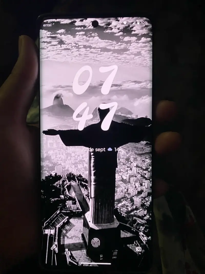 Motorola Edge 50 con 12GB RAM y 256GB - 2