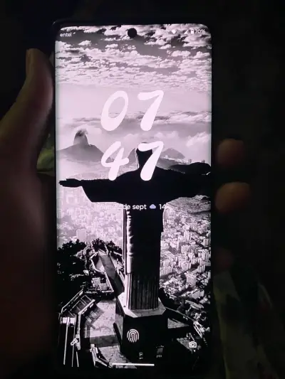 Motorola Edge 50 con 12GB RAM y 256GB - miniatura 2