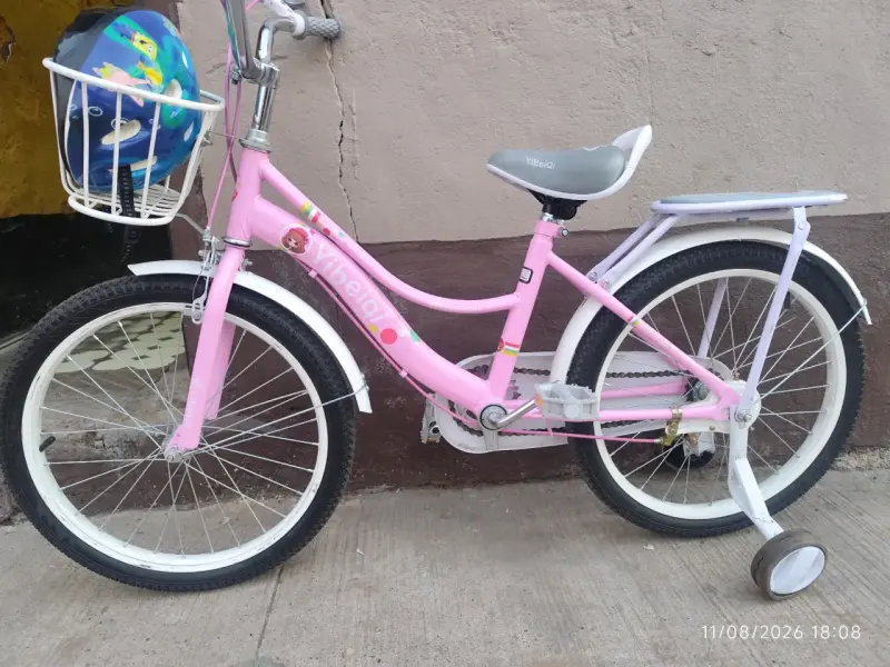 Bicicleta infantil rosa con rueditas de apoyo - 1