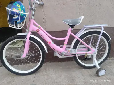 Bicicleta infantil rosa con rueditas de apoyo - miniatura 1