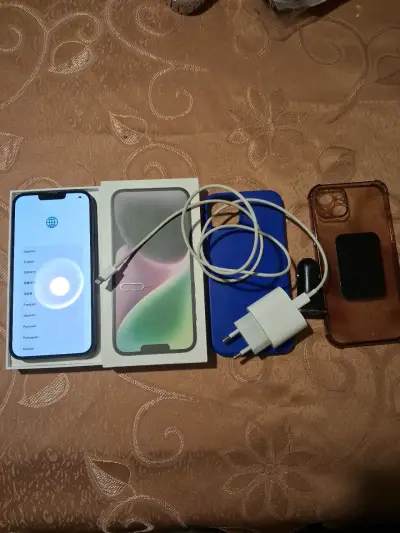 iPhone 14 Plus 128GB Medianoche en buen estado - miniatura 4