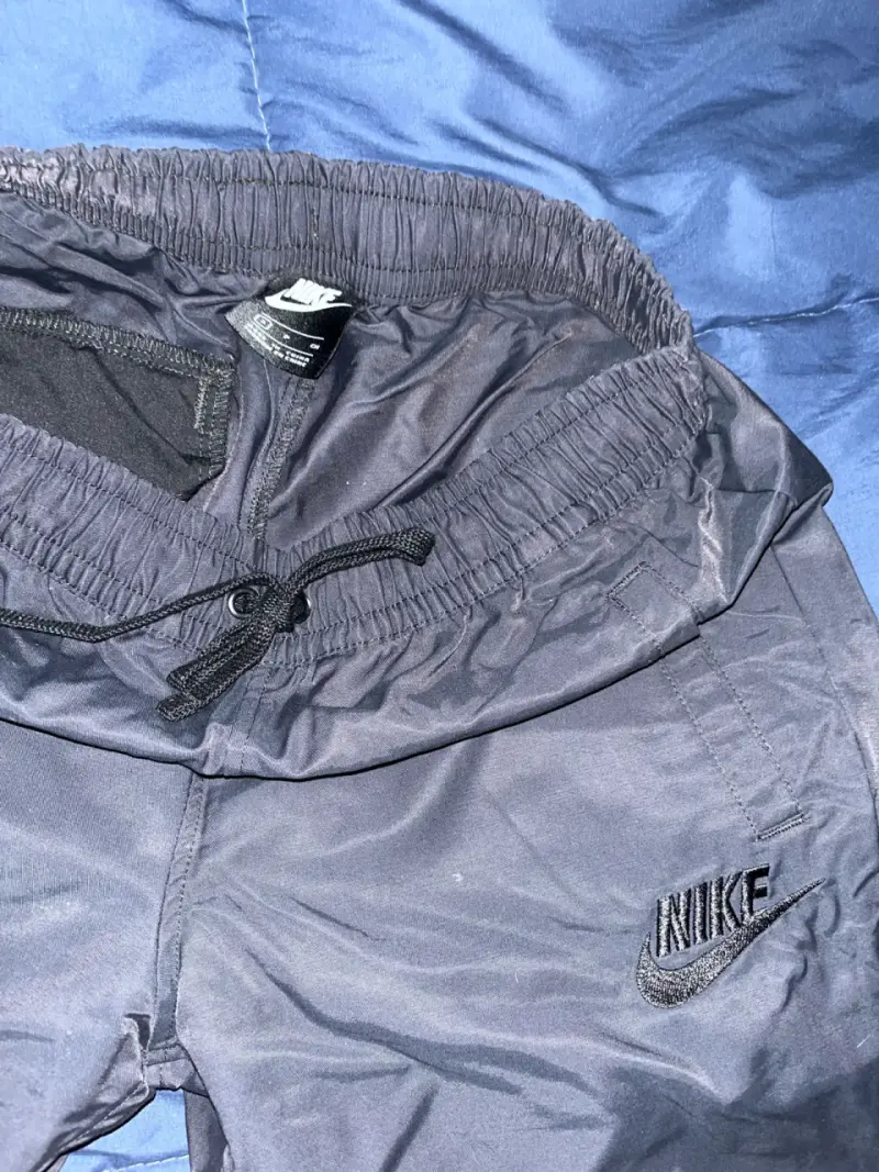 Pantalones deportivos Nike para hombre en color gris - 2
