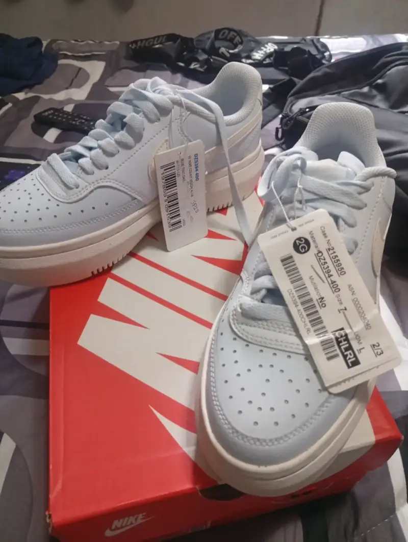 Zapatillas deportivas Nike Air Force 1 celestes - 2