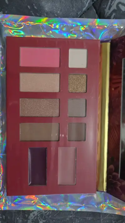 Paleta de sombras Colorhaus con espejo - miniatura 2