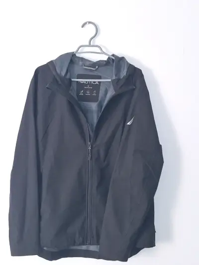 Chaqueta Náutica negra con capucha - miniatura 2