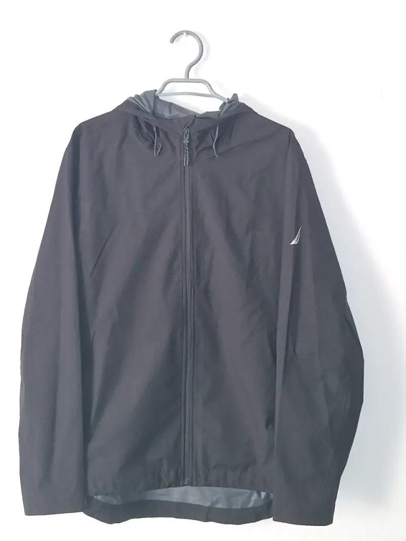 Chaqueta Náutica negra con capucha - 4