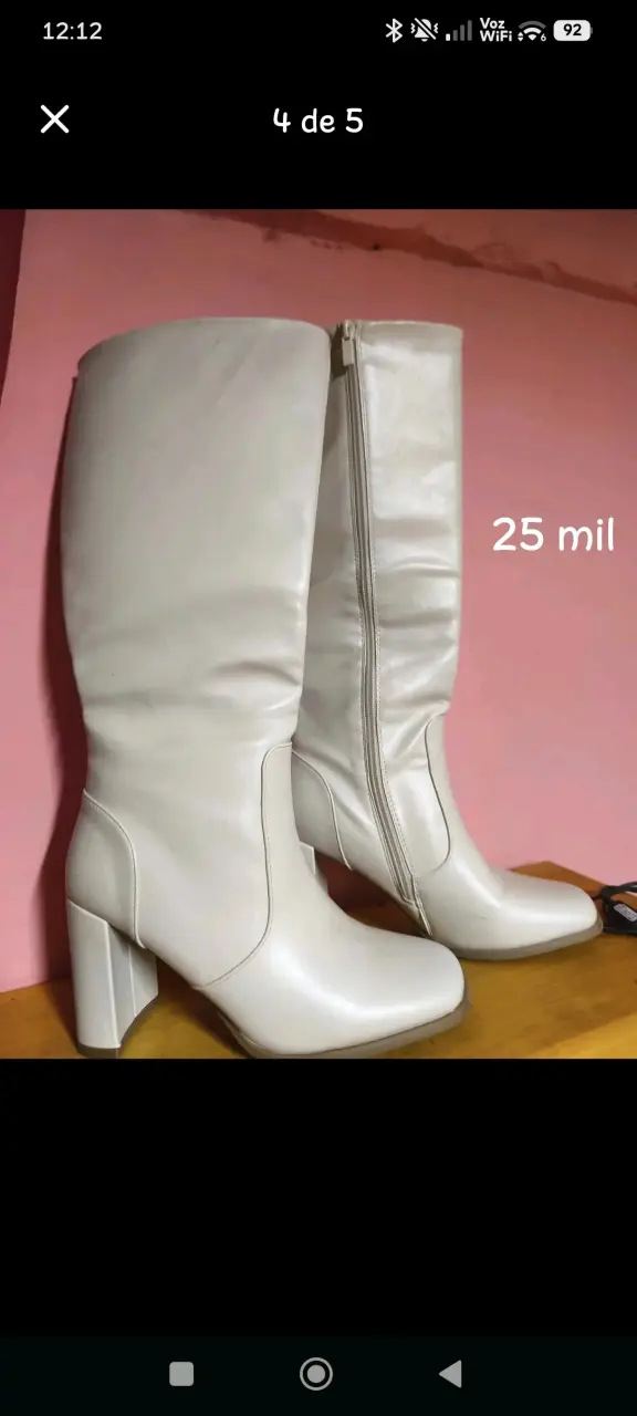 Botas blancas altas con tacón de bloque - 2