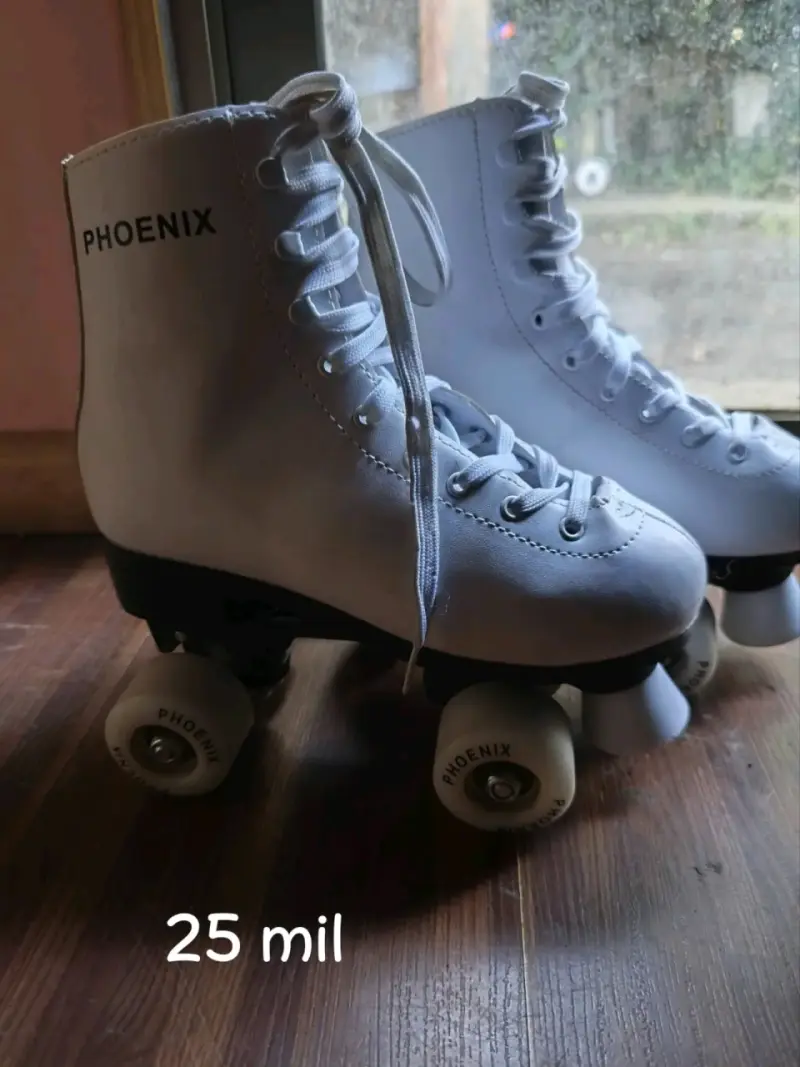 Patines de cuatro ruedas Phoenix blancos