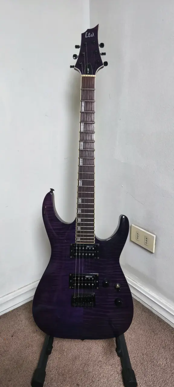 Guitarra eléctrica LTD H-200 - 1