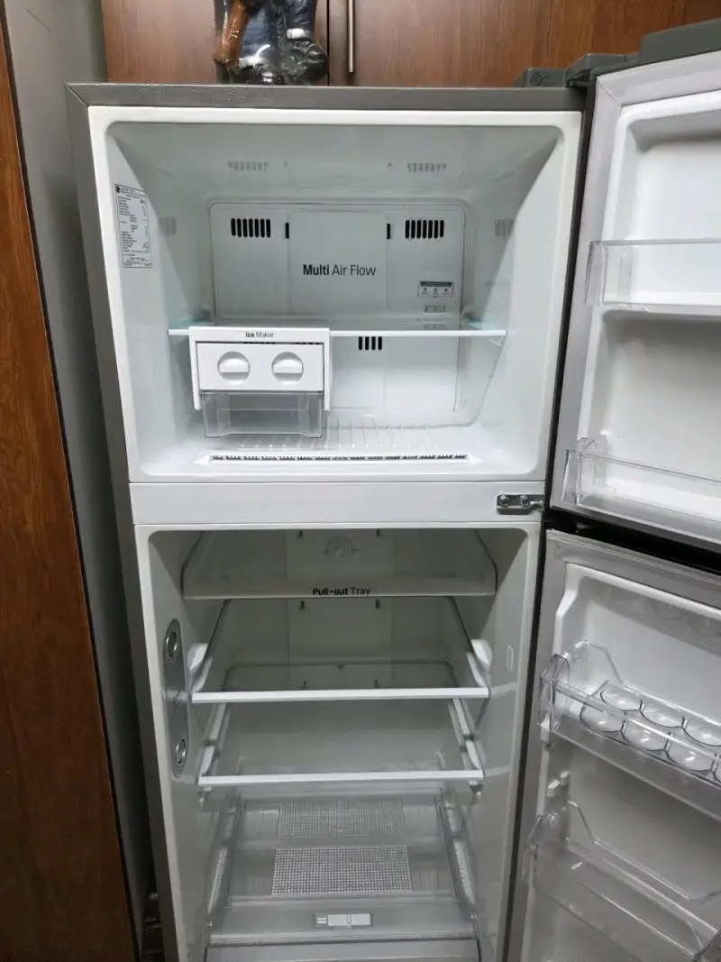 Refrigerador LG con Compresor Inverter y 10 Años de Garantía - 3