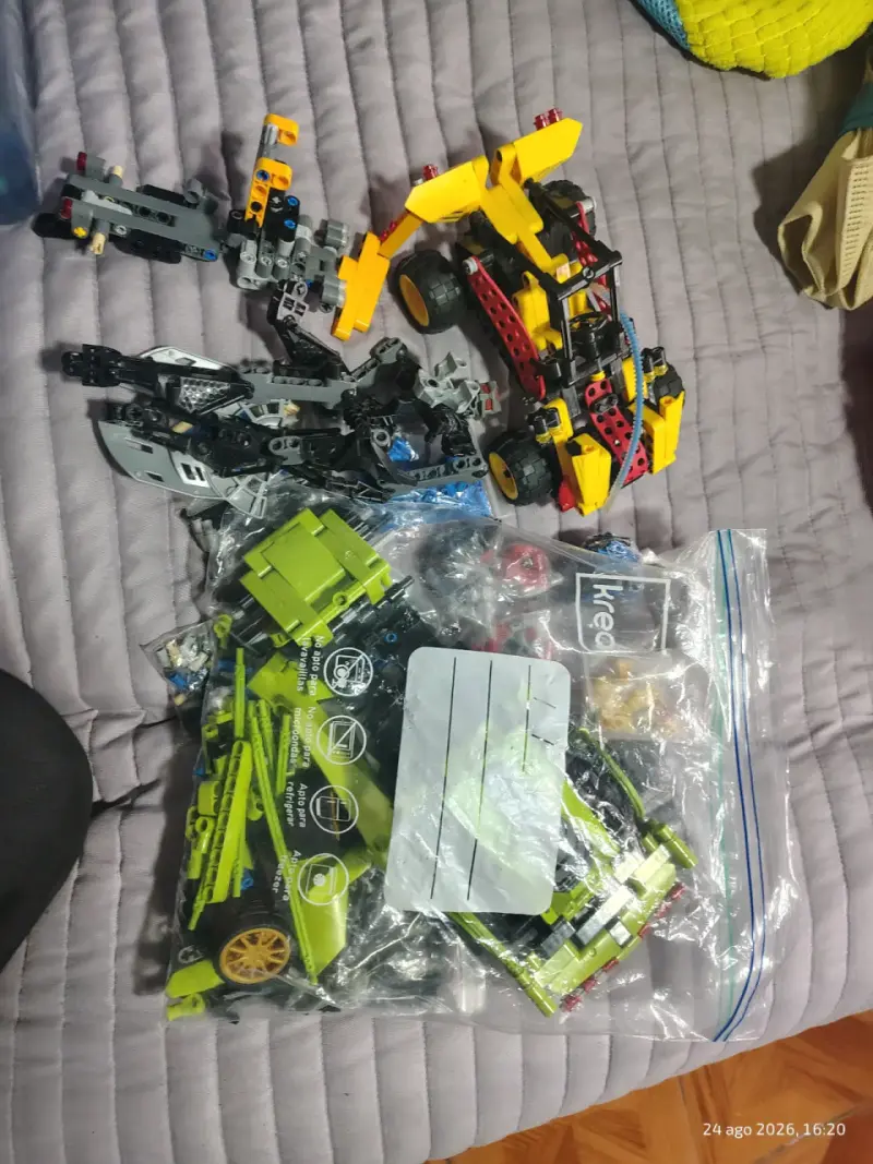 Caja de piezas de construcción tipo Lego variadas - 4
