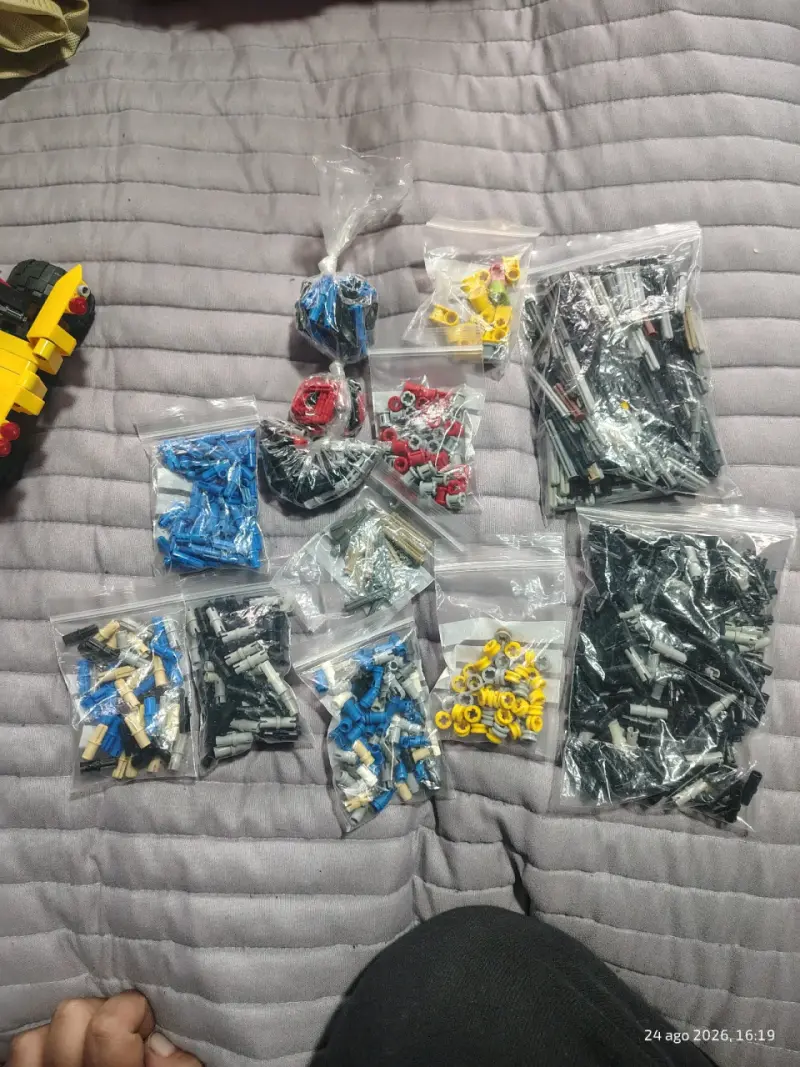 Caja de piezas de construcción tipo Lego variadas - 5