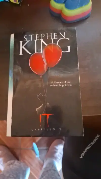 Libro 'It' de Stephen King, edición de bolsillo - miniatura 1