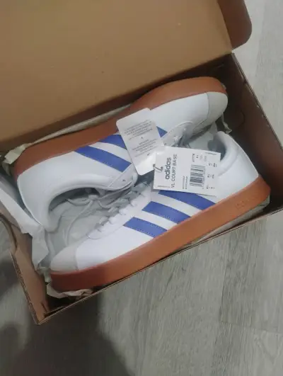 Zapatillas deportivas Adidas blancas con franjas azules - miniatura 4