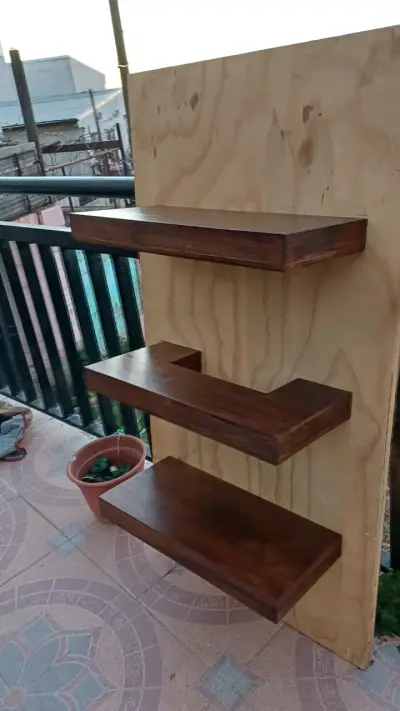 Repisas flotantes de madera oscura - miniatura 3