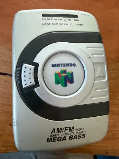 Reproductor de cassette Nintendo con radio AM/FM - miniatura 1