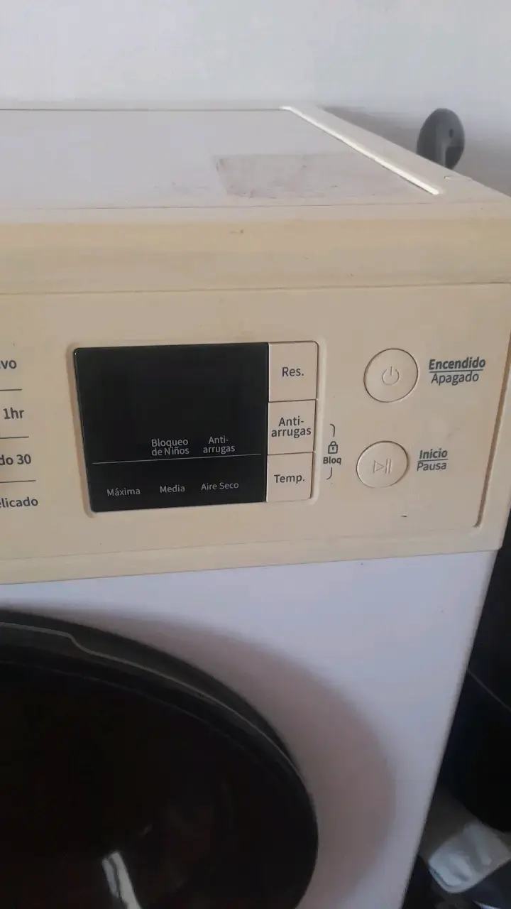 Secadora Daewoo de carga frontal - 3