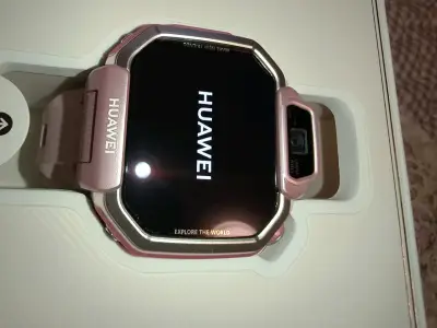 Smartwatch Huawei rosa con cámara 5MP - miniatura 1